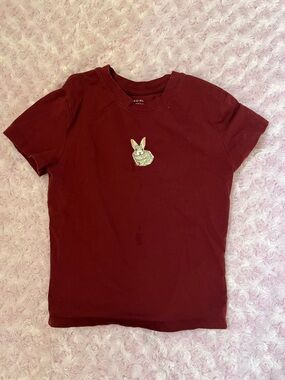 Burgundy Short-Sleeve Tee with cute Bunny